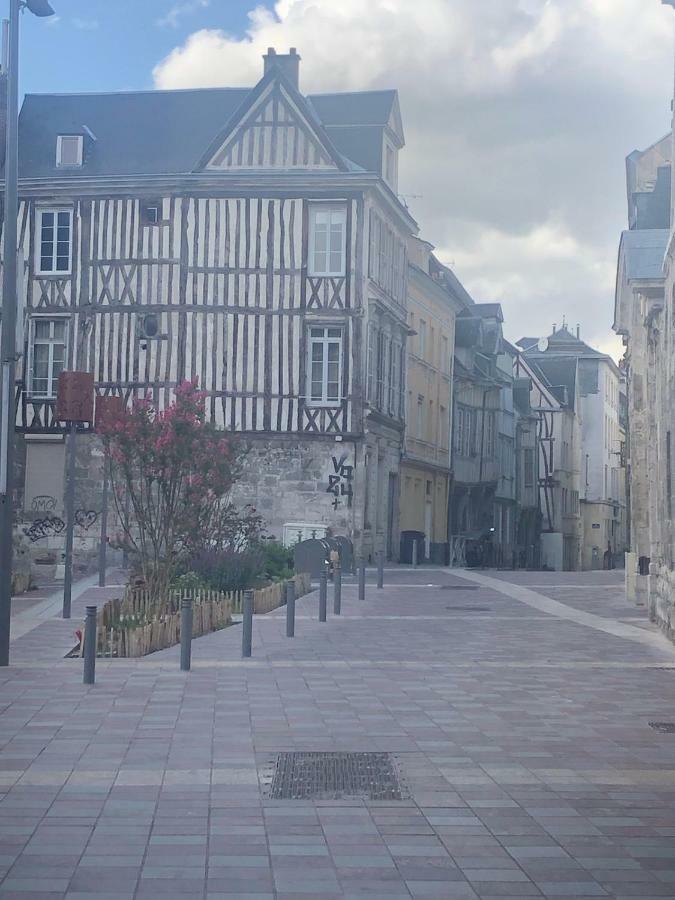 Lylylodge Rouen Buitenkant foto